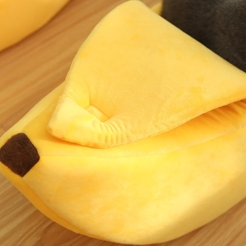 Banana Shaped Pet Bedding Comfortable Cat Nest Mat Winter Cushion Warm Soft Funny Kitten Sleeping Bag Cute Cozy Dog Accessories SPINGHAR